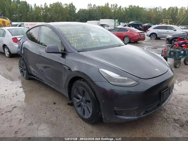 7SAYGDEE3RF124744 2024 TESLA MODEL Y - Image 1