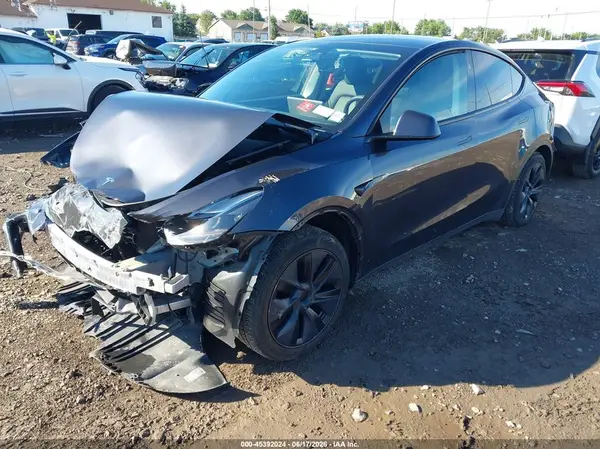 7SAYGDEE3RF132973 2024 TESLA MODEL Y - Image 2