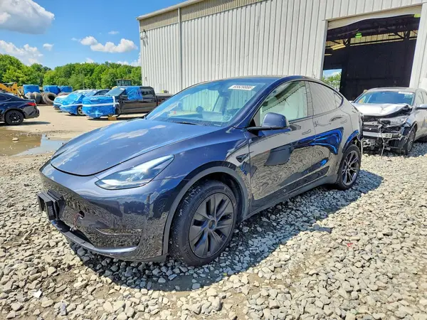 7SAYGDEE3RF150972 2024 TESLA MODEL Y - Image 1
