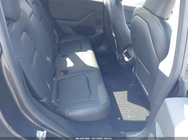 7SAYGDEE3RF158263 2024 TESLA MODEL Y - Image 8