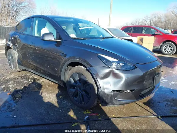 7SAYGDEE3RF164712 2024 TESLA MODEL Y - Image 1