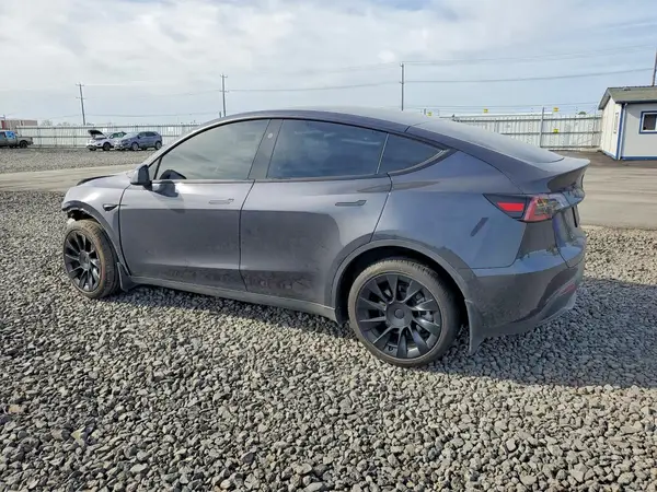 7SAYGDEE3RF165178 2024 TESLA MODEL Y - Image 2