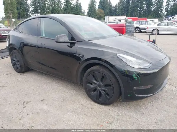 7SAYGDEE3RF165570 2024 TESLA MODEL Y - Image 1