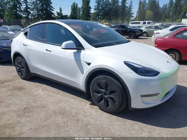 7SAYGDEE3RF166962 2024 TESLA MODEL Y - Image 1