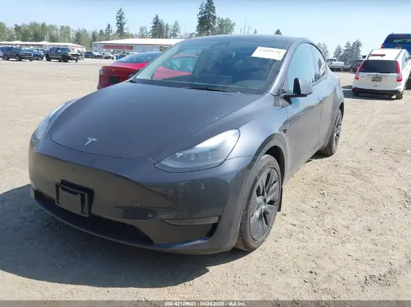 7SAYGDEE3RF177458 2024 TESLA MODEL Y - Image 2