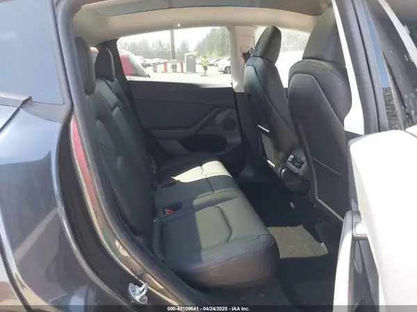 7SAYGDEE3RF177458 2024 TESLA MODEL Y - Image 8