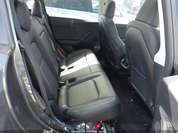7SAYGDEE3RF178318 2024 TESLA MODEL Y - Image 8