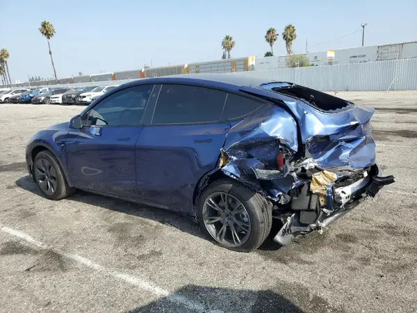 7SAYGDEE3RF180683 2024 TESLA MODEL Y - Image 2
