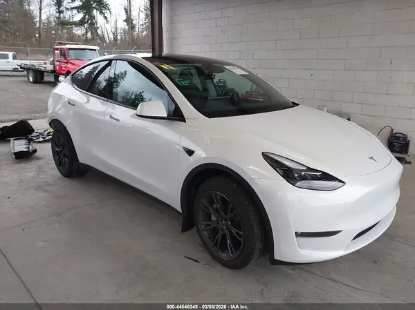 7SAYGDEE3RF191232 2024 TESLA MODEL Y - Image 1