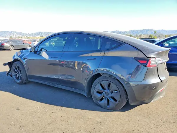 7SAYGDEE3RF194714 2024 TESLA MODEL Y - Image 2