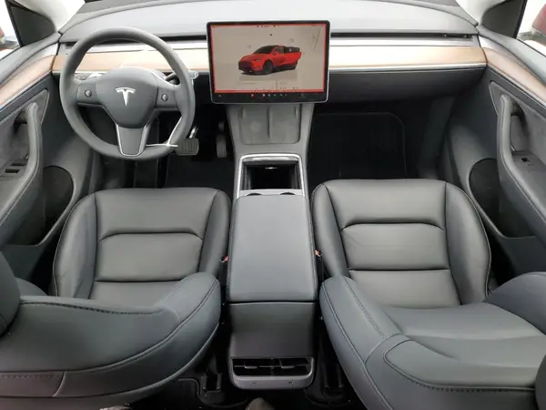 7SAYGDEE3RF196043 2024 TESLA MODEL Y - Image 8