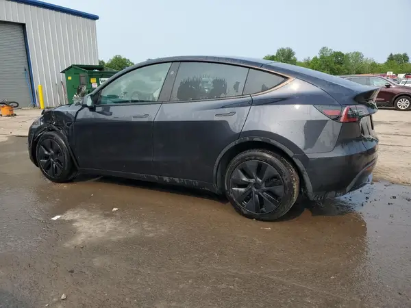 7SAYGDEE3RF200933 2024 TESLA MODEL Y - Image 2