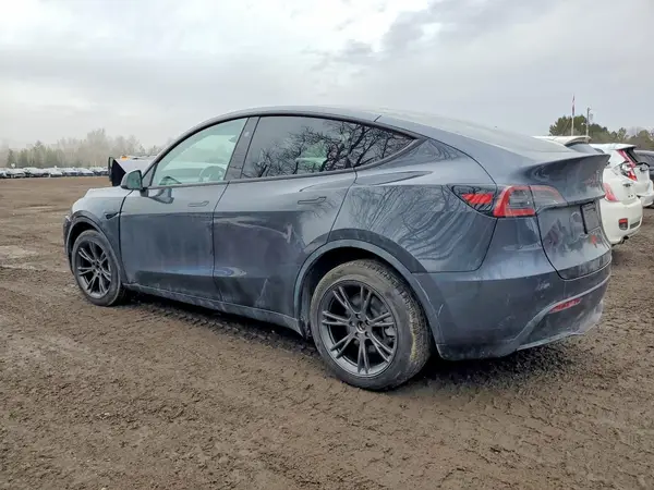 7SAYGDEE3RF203640 2024 TESLA MODEL Y - Image 2