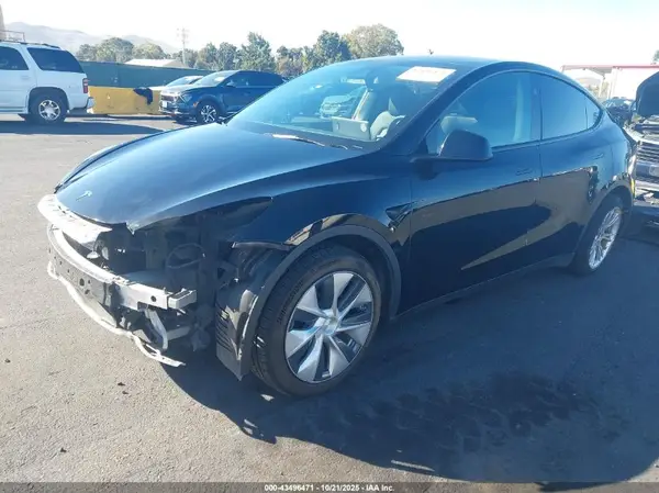 7SAYGDEE3RF983817 2024 TESLA MODEL Y - Image 2