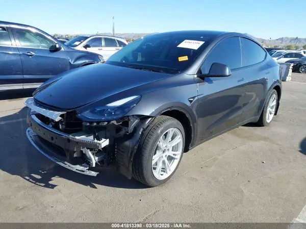 7SAYGDEE3RF984787 2024 TESLA MODEL Y - Image 2