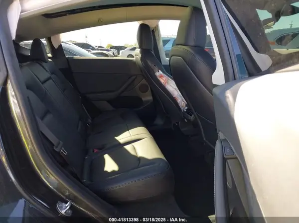 7SAYGDEE3RF984787 2024 TESLA MODEL Y - Image 8