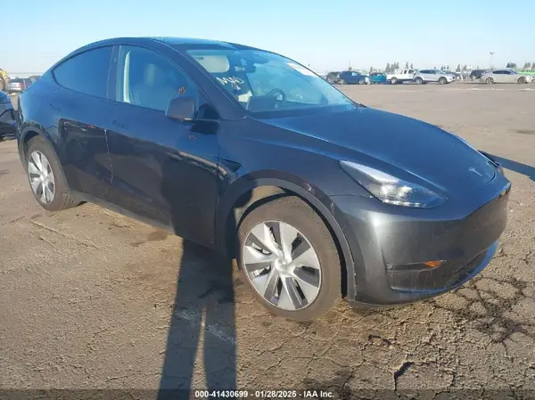 7SAYGDEE3RF987849 2024 TESLA MODEL Y - Image 1