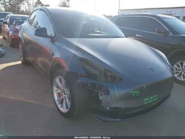 7SAYGDEE3RF987902 2024 TESLA MODEL Y - Image 1