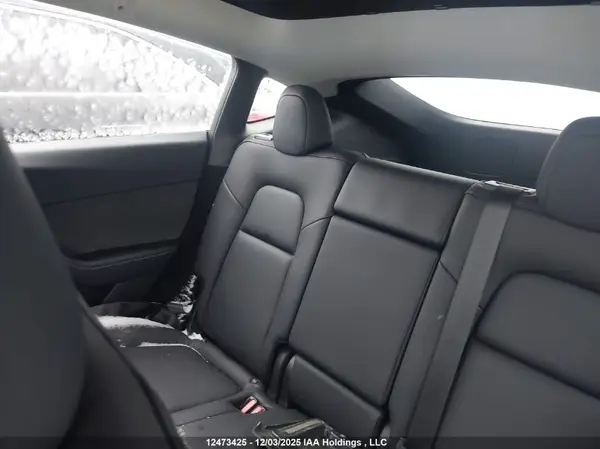 7SAYGDEE3RF989407 2024 TESLA MODEL Y - Image 8