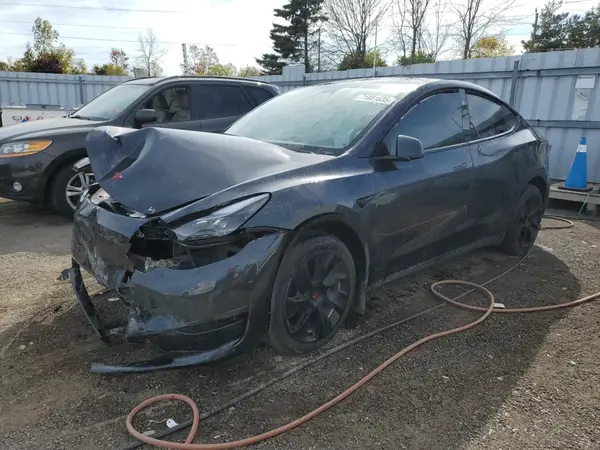 7SAYGDEE3RF991576 2024 TESLA MODEL Y - Image 1