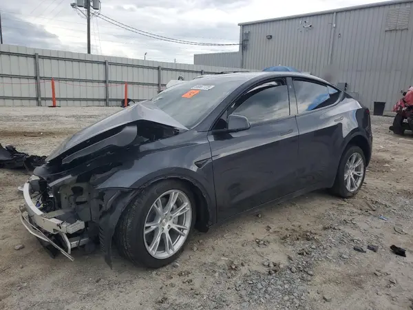 7SAYGDEE3RF993215 2024 TESLA MODEL Y - Image 1