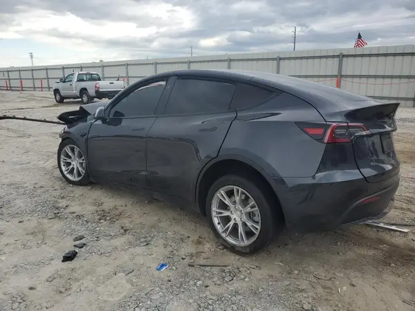 7SAYGDEE3RF993215 2024 TESLA MODEL Y - Image 2