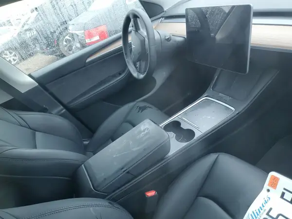7SAYGDEE3RF993456 2024 TESLA MODEL Y - Image 8