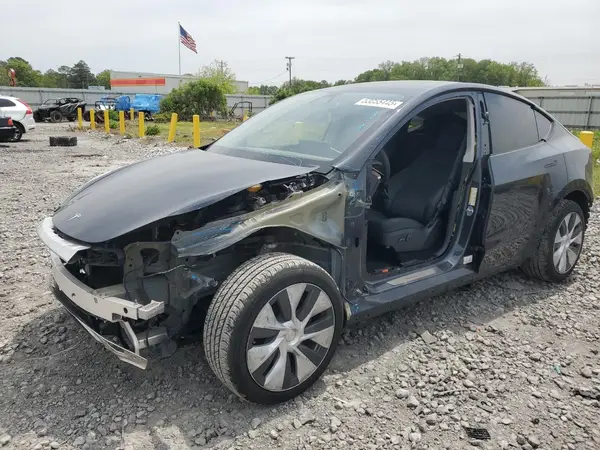 7SAYGDEE3RF994087 2024 TESLA MODEL Y - Image 1