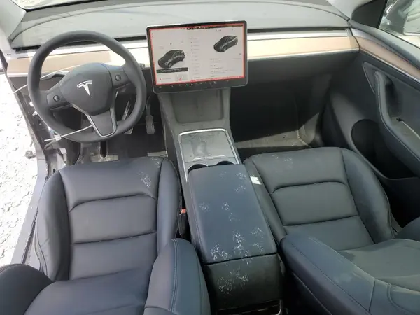 7SAYGDEE3RF994087 2024 TESLA MODEL Y - Image 8