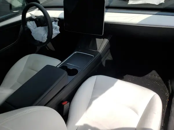 7SAYGDEE3RF994171 2024 TESLA MODEL Y - Image 8