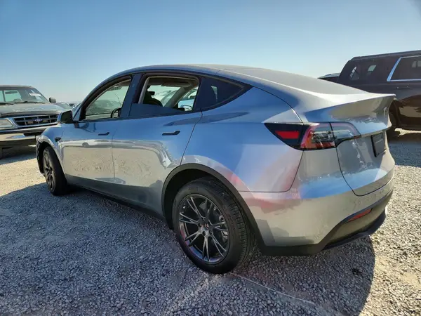 7SAYGDEE3SA344906 2025 TESLA MODEL Y - Image 2