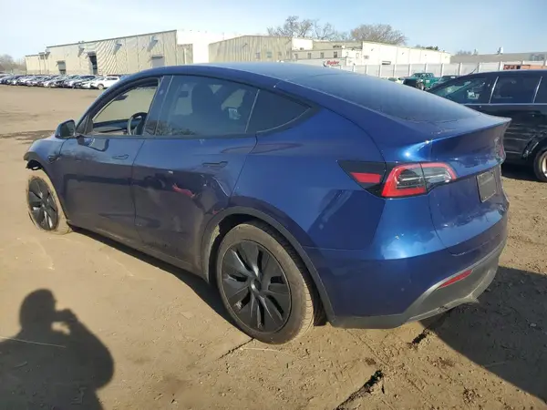 7SAYGDEE3SA350639 2025 TESLA MODEL Y - Image 2