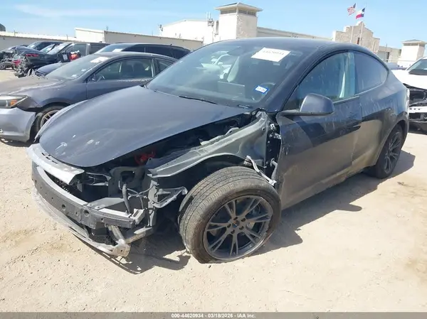 7SAYGDEE3SA356165 2025 TESLA MODEL Y - Image 2