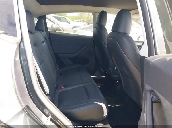 7SAYGDEE3SA356165 2025 TESLA MODEL Y - Image 8