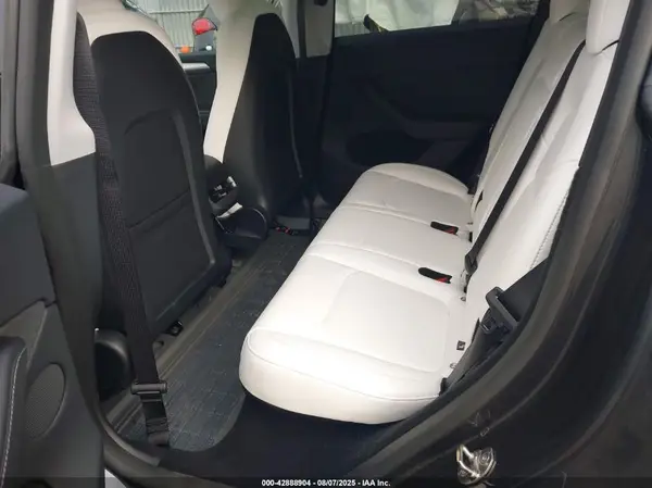 7SAYGDEE3SA356523 2025 TESLA MODEL Y - Image 8