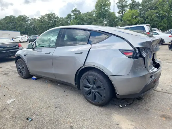 7SAYGDEE3SA359860 2025 TESLA MODEL Y - Image 2