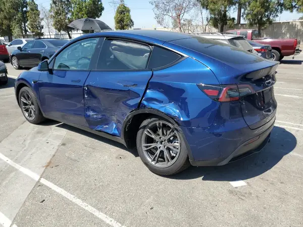 7SAYGDEE3SA360765 2025 TESLA MODEL Y - Image 2