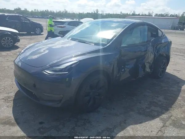 7SAYGDEE3SA361298 2025 TESLA MODEL Y - Image 2
