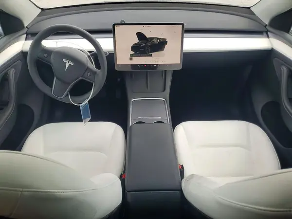 7SAYGDEE3SA362564 2025 TESLA MODEL Y - Image 8