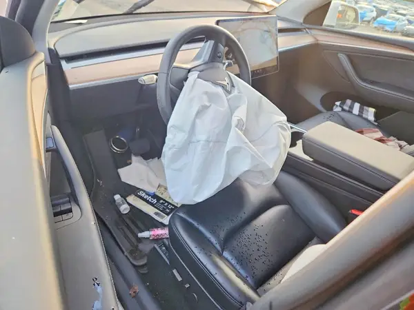 7SAYGDEE3SF243870 2025 TESLA MODEL Y - Image 8
