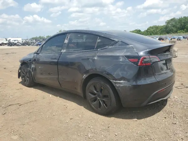 7SAYGDEE3SF252990 2025 TESLA MODEL Y - Image 2