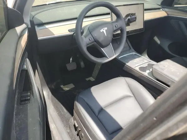 7SAYGDEE3SF252990 2025 TESLA MODEL Y - Image 8