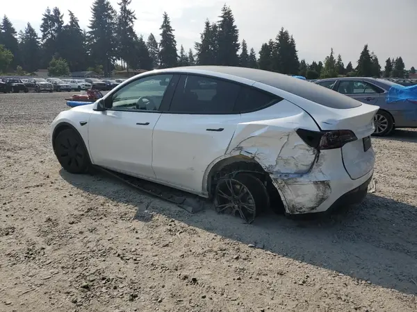 7SAYGDEE3SF264038 2025 TESLA MODEL Y - Image 2