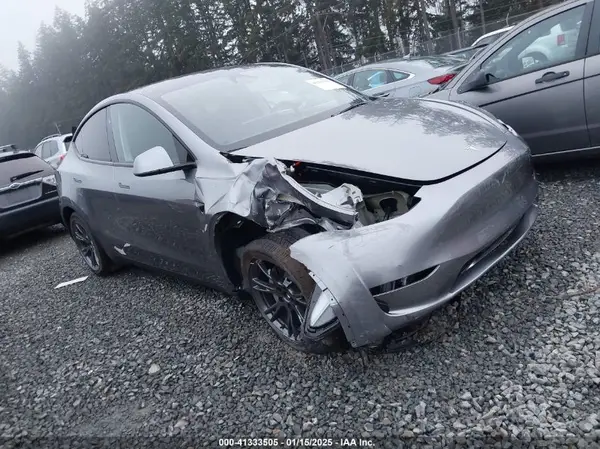 7SAYGDEE3SF268087 2025 TESLA MODEL Y - Image 1
