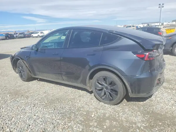 7SAYGDEE3SF281776 2025 TESLA MODEL Y - Image 2