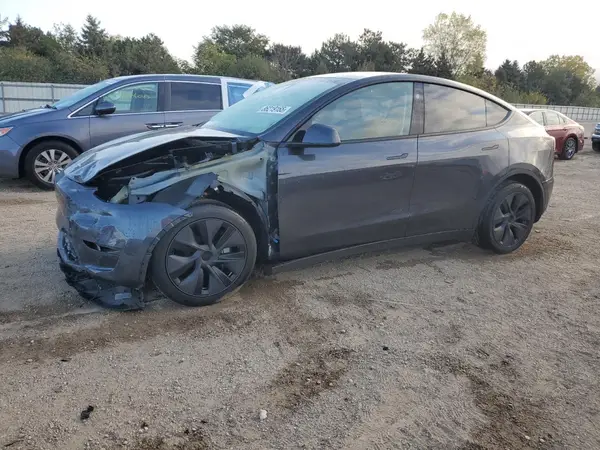 7SAYGDEE3SF284127 2025 TESLA MODEL Y - Image 1