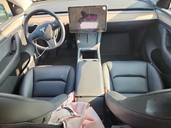7SAYGDEE3SF284144 2025 TESLA MODEL Y - Image 8