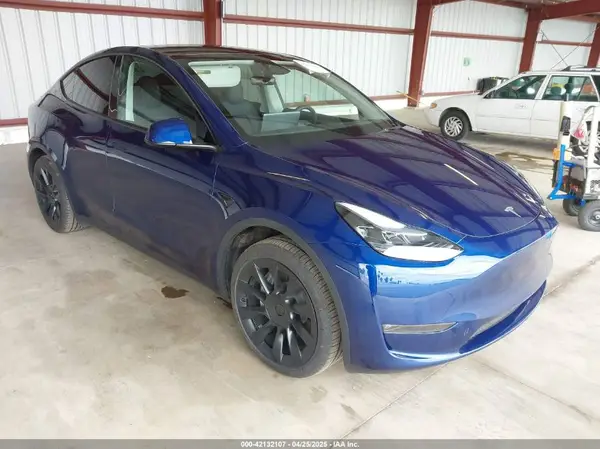 7SAYGDEE3SF290252 2025 TESLA MODEL Y - Image 1