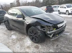 7SAYGDEE3SF293331 2025 TESLA MODEL Y