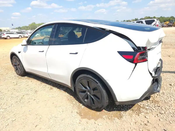 7SAYGDEE3SF295788 2025 TESLA MODEL Y - Image 2